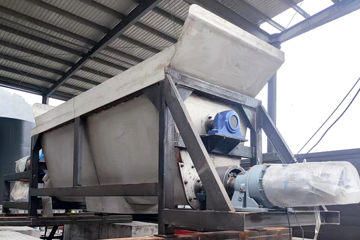 金屬污泥烘干機可以將金屬污泥再加工處理再利用，具有良好的社會經濟環境效益。