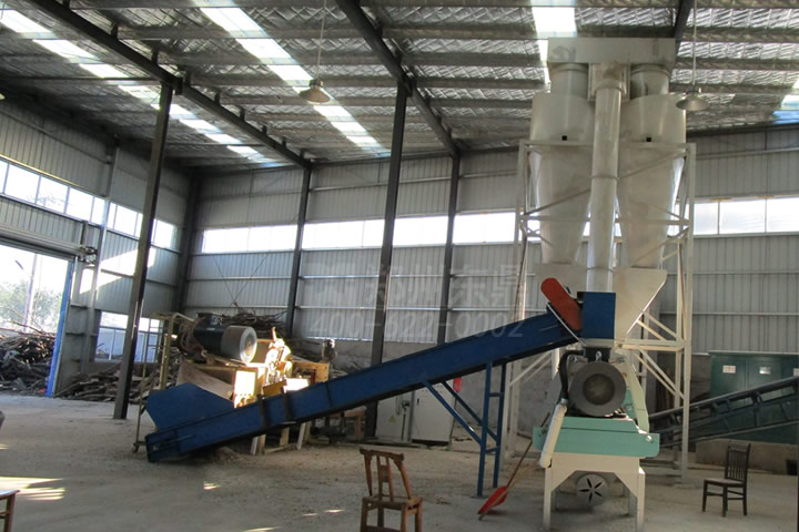 專業(yè)提供鍋爐燃燒用木片烘干機(jī)設(shè)備，木片烘干機(jī)解決木片、樹枝、樹皮物料烘干難題，烘干產(chǎn)量大，品質(zhì)好。