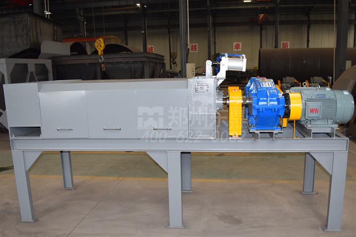 螺旋擠壓脫水機具有產能大，操作維修方便，投入成本低，分單螺旋和雙螺旋系列脫水產品